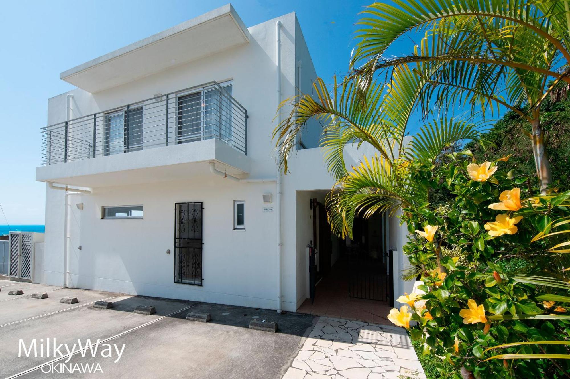 Okinawa Milky Way Villa โยมิตัน ภายนอก รูปภาพ