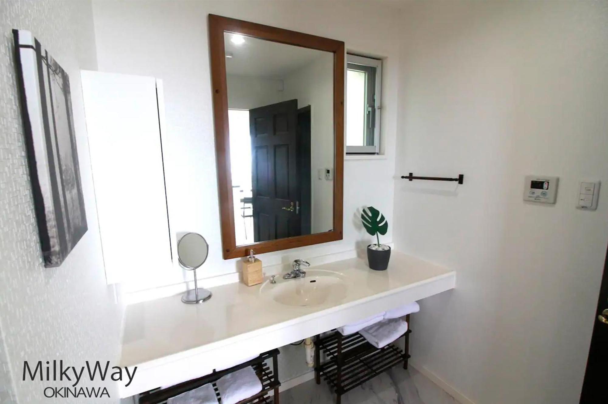 Okinawa Milky Way Villa โยมิตัน ภายนอก รูปภาพ
